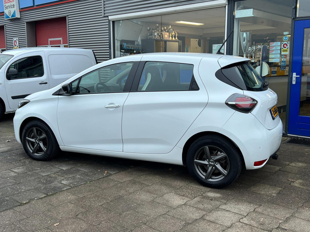 Renault Zoe r110 life carshare 52 kwh, afneembare trekhaak enz..