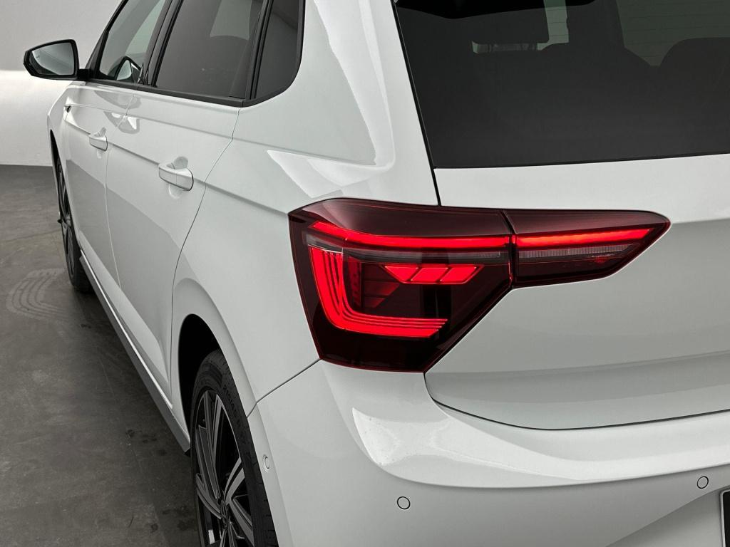 Volkswagen Polo r-line-edition 1.0 70 kw / 95 pk tsi hatchback 7 v