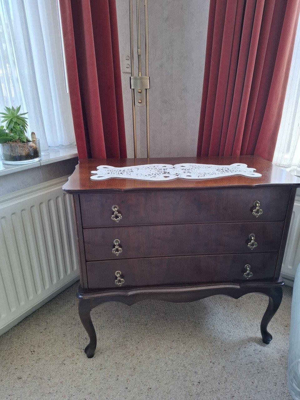 Salontafel bijzettafeltjes  en kastje