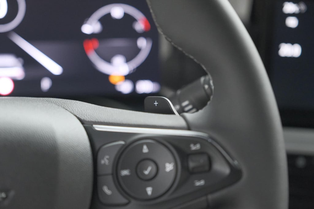 Opel Mokka turbo 131 at8 ultimate | adaptieve cruise control | stoelmassage