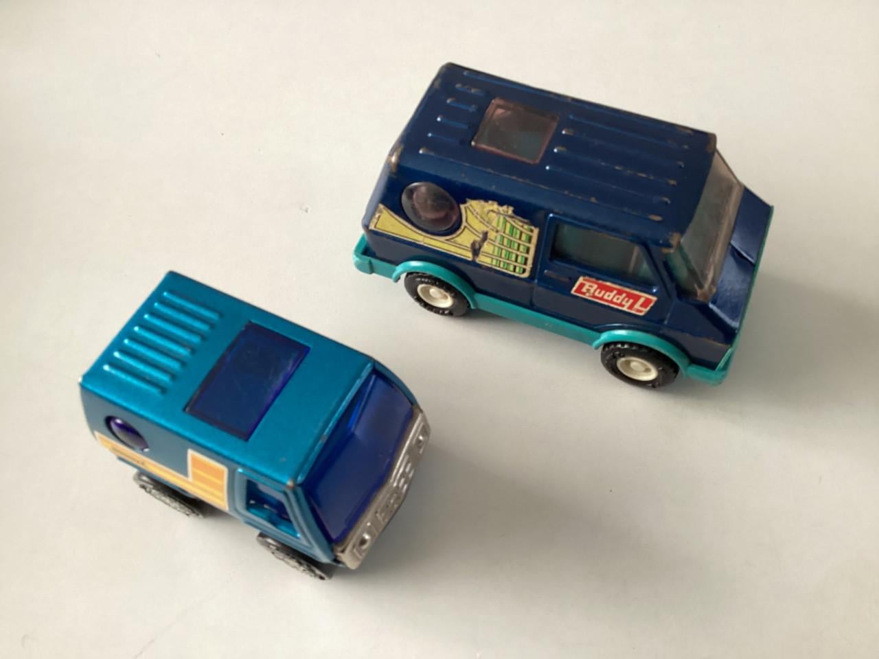 Verschillende voertuigen van het merk: Buddy L.