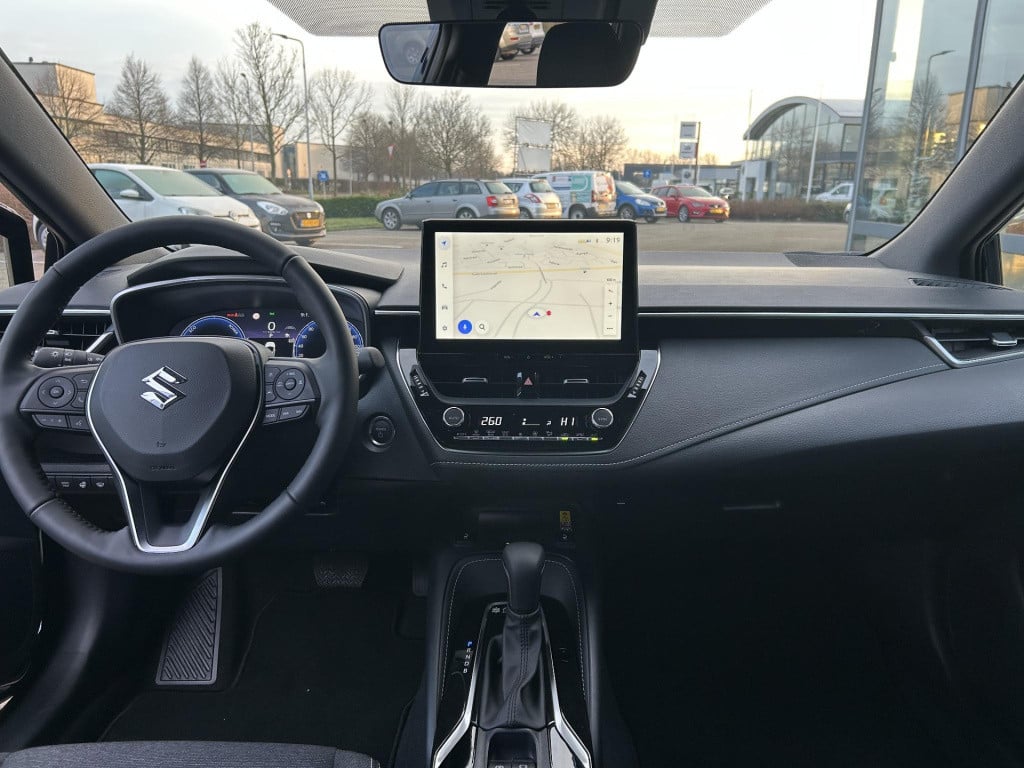 Suzuki Swace 1.8 hybrid style automaat nu met 3000,- korting!