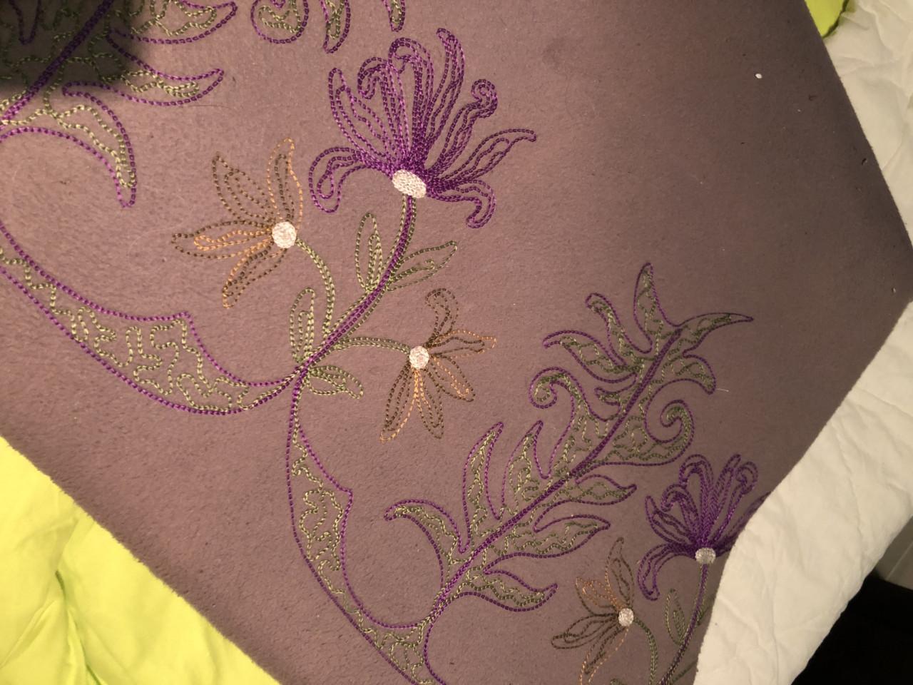 Oma's fauteuil met klederdrachtstof