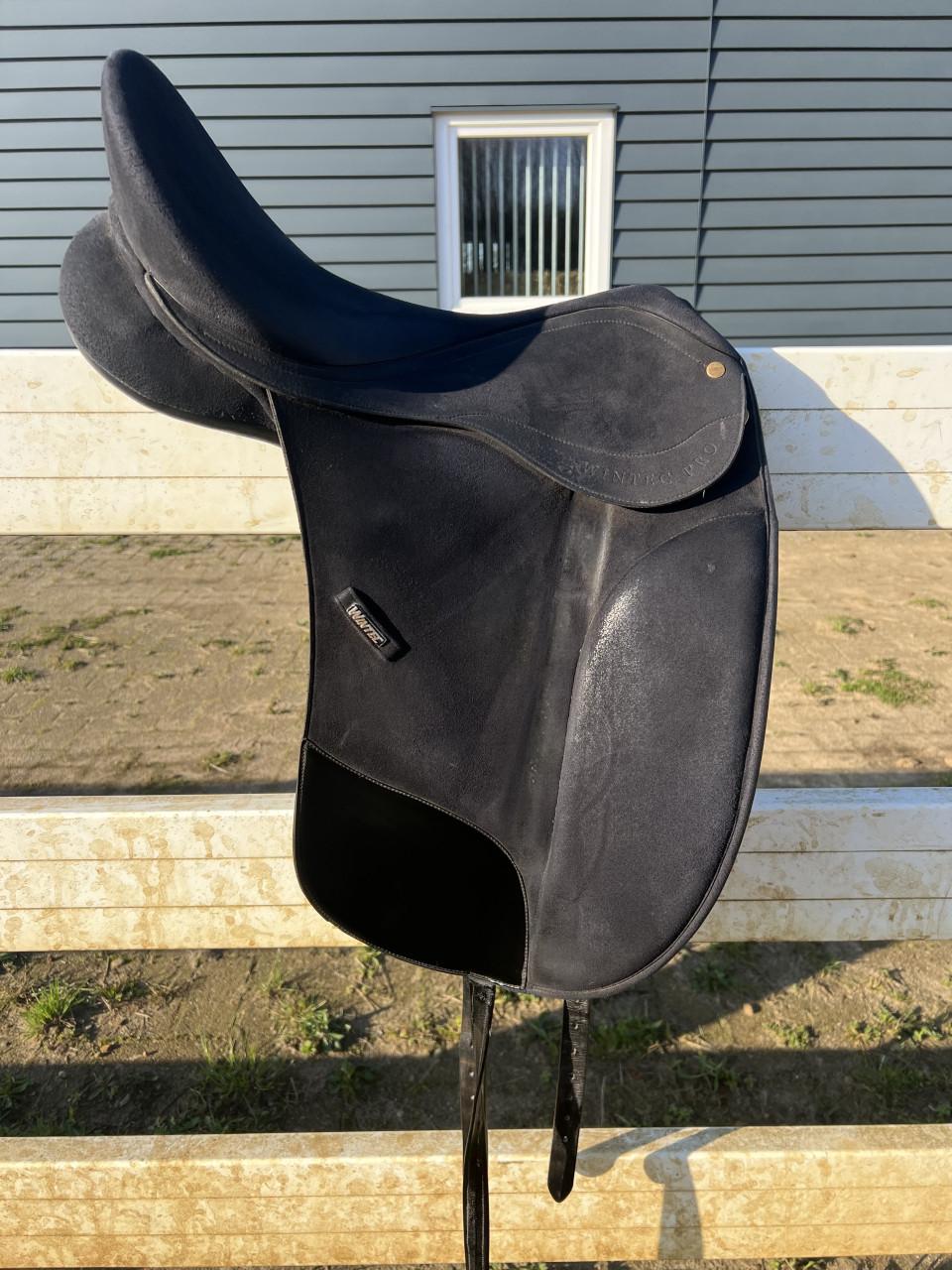 Wintec pro Isabell Werth dressuur zadel 17,5 inch