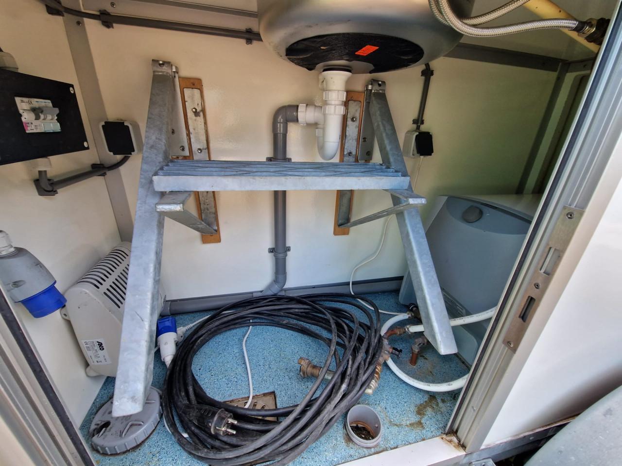 Mobiele badkamer wagen / Mobiele nooddouche te koop