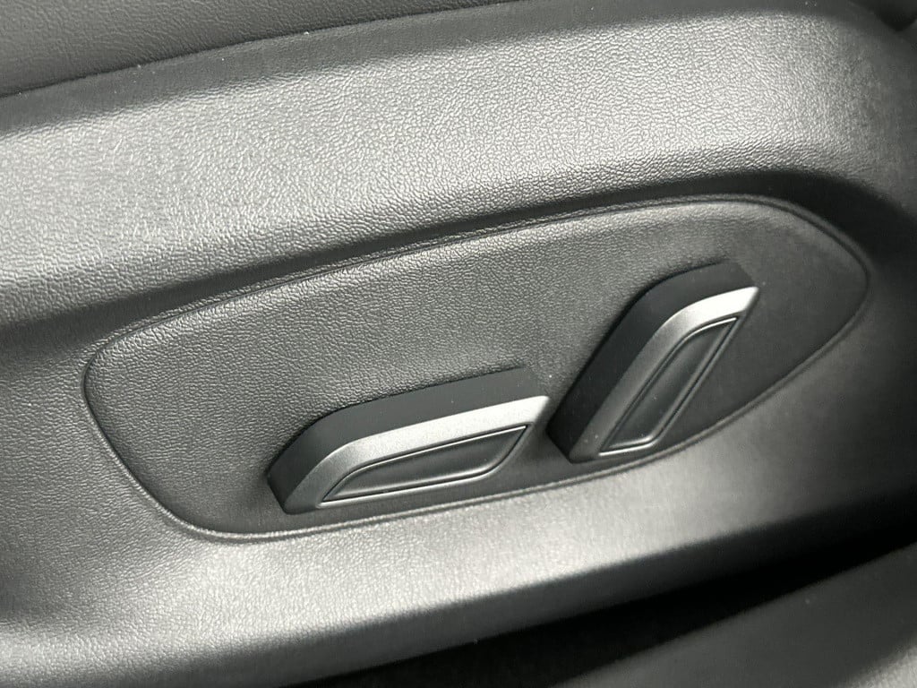 MG Mg4 electric luxury 64 kwh | op = op voorraad voordeel | 7 jaar garantie