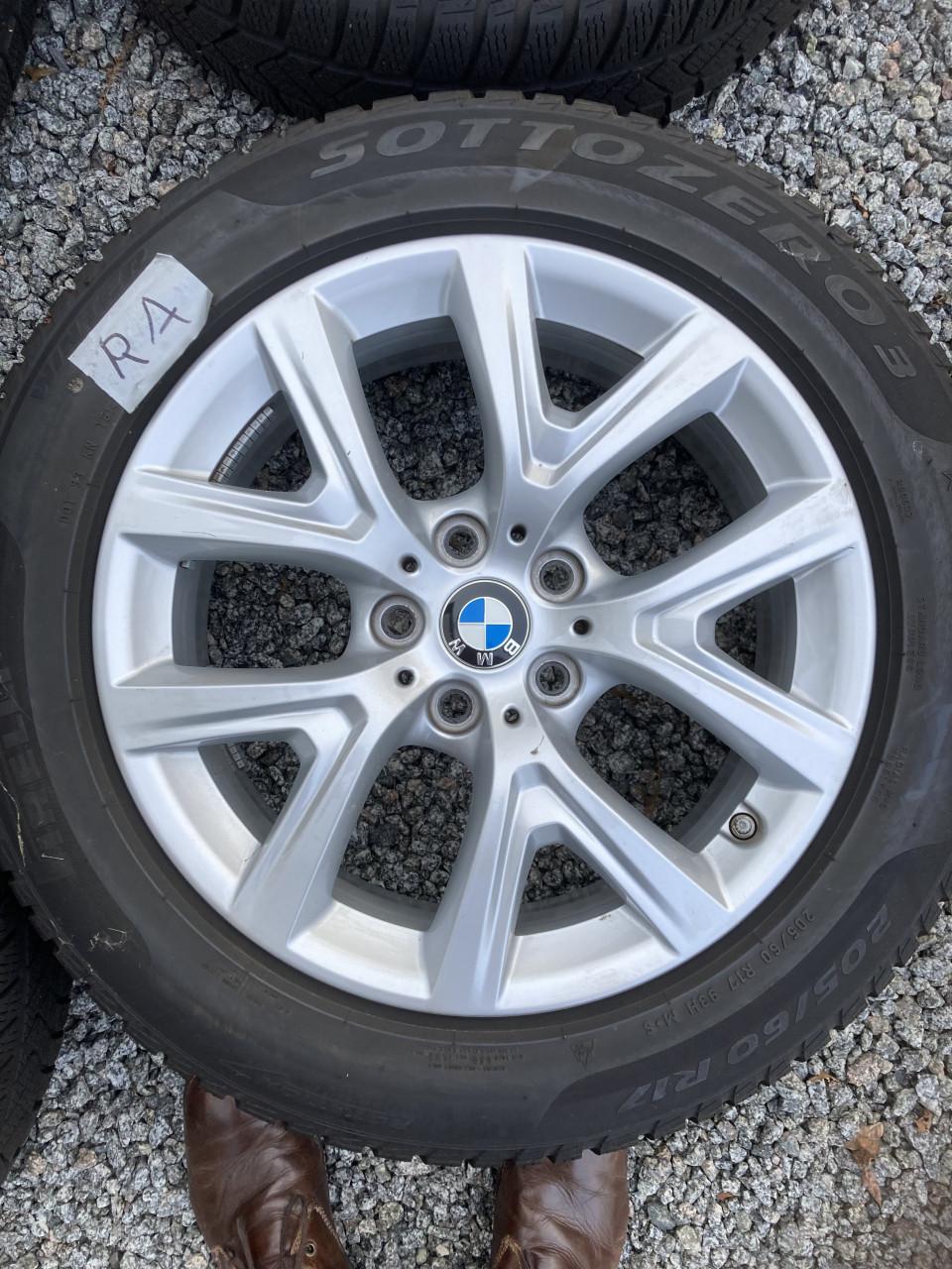 4 Winterbanden met velgen 205/60/R17 BMW X1