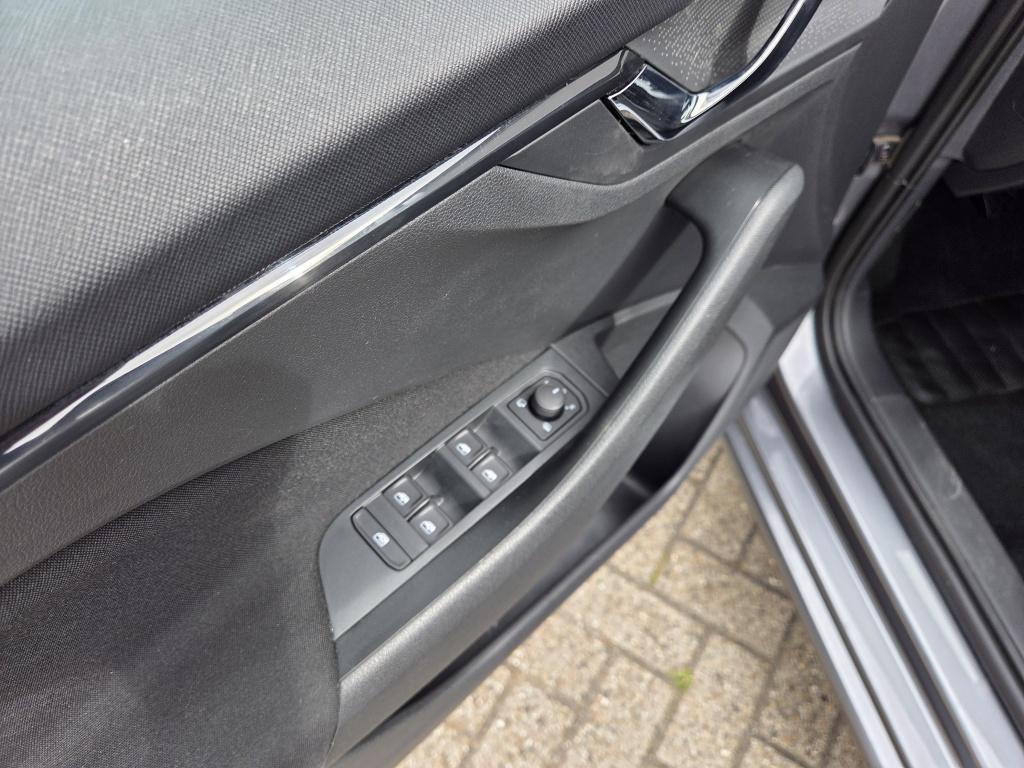 Skoda Scala 1.0 tsi selection | achteruitrijcamera | digitale cockpit | key