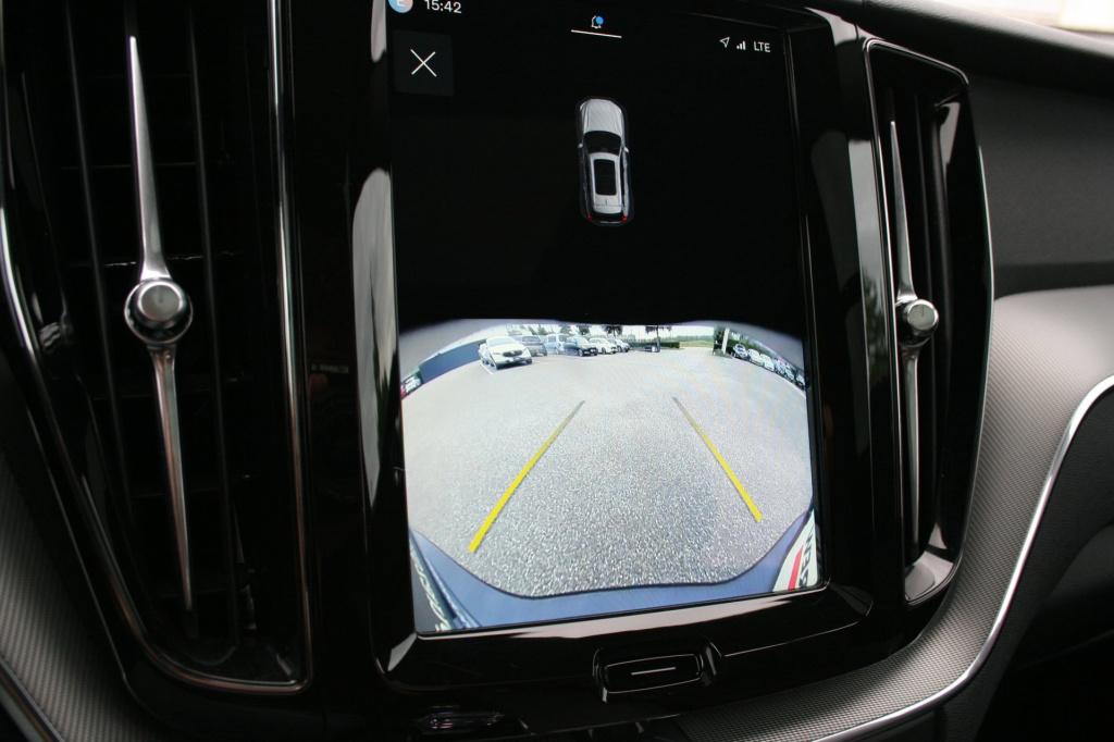 Volvo XC60 2.0 t6 plug-in hybrid awd plus black edition