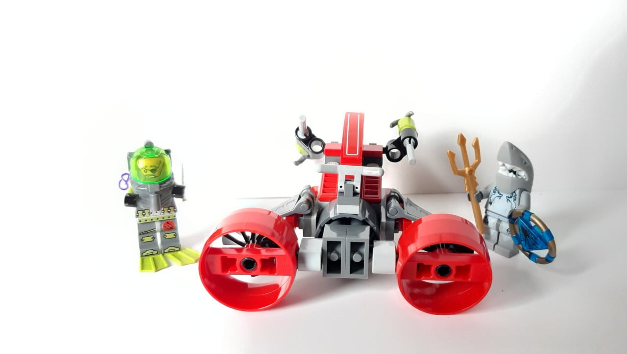 LEGO Atlantis 8057: Slag bij het scheepswrak  2 figuren.