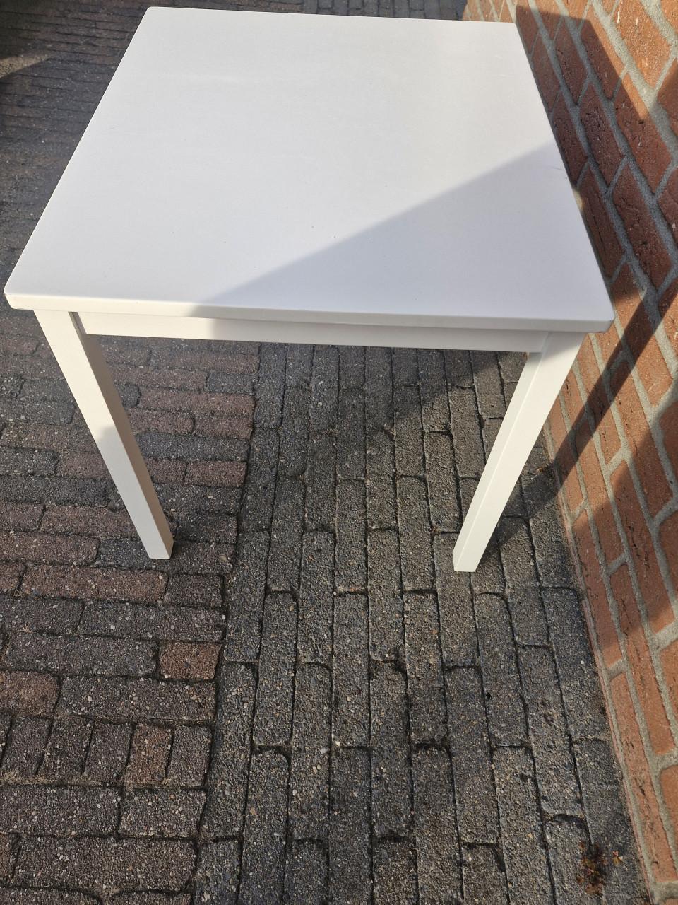 IKEA tafeltje
