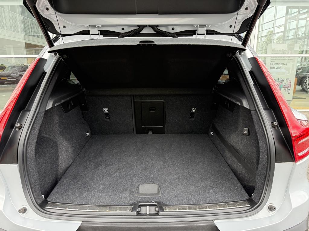 Volvo XC40 t5 262pk recharge r-design| adap.cruise| trekhaak| camera| keyle