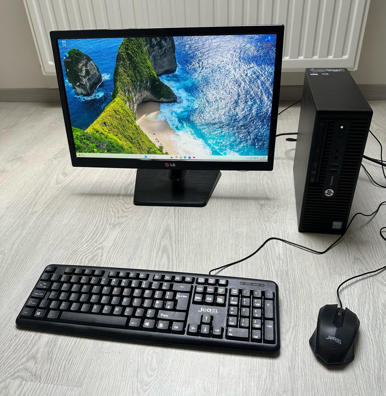 Desktop PC set Core i5 / 8GB ram/Windows11 / SSD 180GB