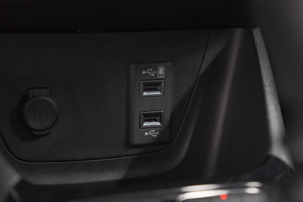 Opel Crossland X turbo 110 gs line | trekhaak | camera | apple carplay | na