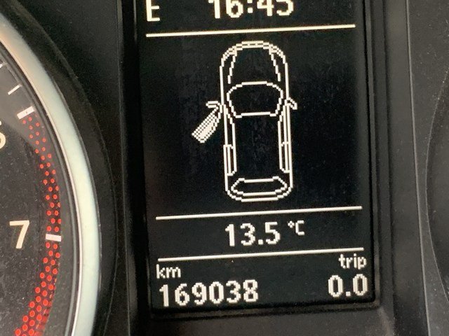 Volkswagen Golf 1.2 tsi - v e r k o c h t