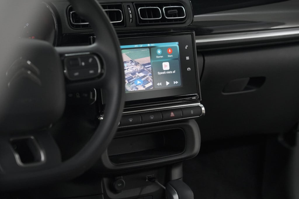 Citroen C3 puretech 110 eat6 shine | apple carplay | parkeersensoren | clim