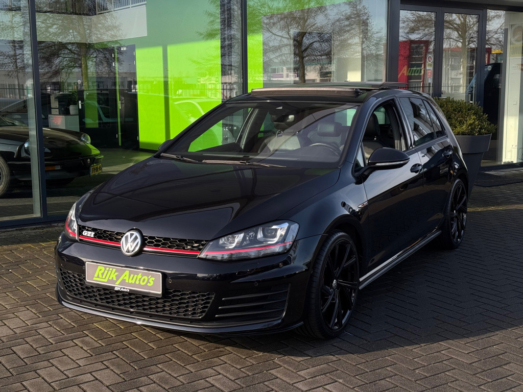 Volkswagen Golf 2.0 tsi gti * panoramadak * leer * navigatie * camera