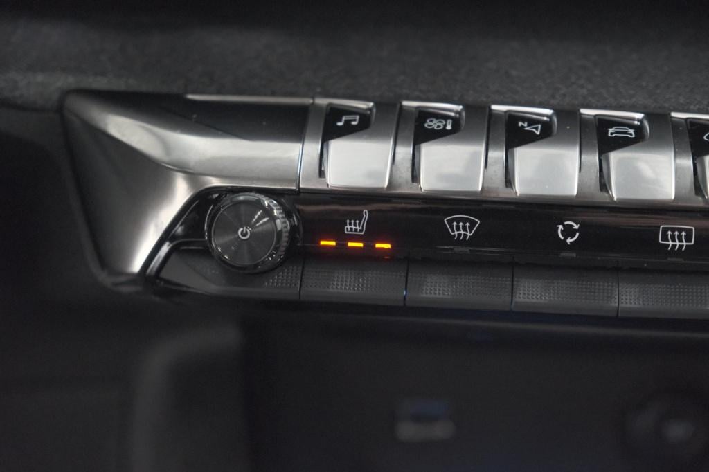 Peugeot 3008 puretech 130 eat8 blue lease premium | elektrische kofferklep 