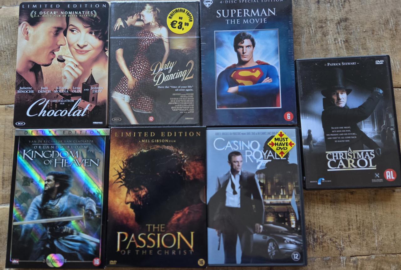 Dvd's van o.a. James Bond en Superman.