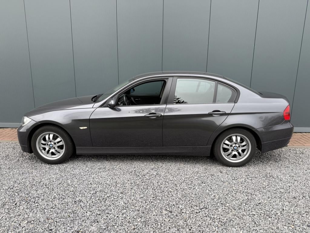 BMW 3-serie 320i 150pk executive sedan