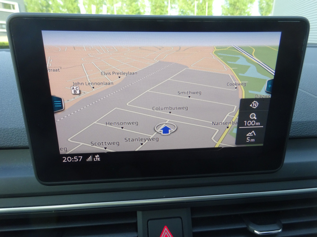 Audi A4 limousine 35 tfsi sport lease edition schuifdak climate / cruise co