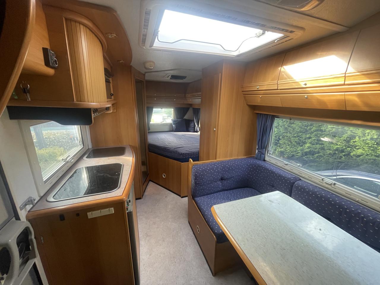 Moderne luxe camper, dubbele airco, zeer lage km stand, Recaro stoelen