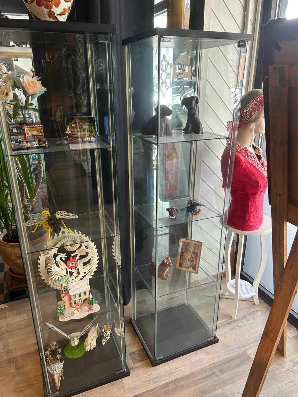 Vitrine kast 3x
