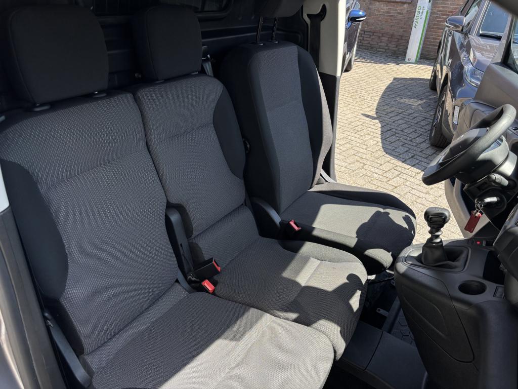 Peugeot Partner 1.5 bluehdi 100 s&s l1 / trekhaak / navigatie / parkeersens