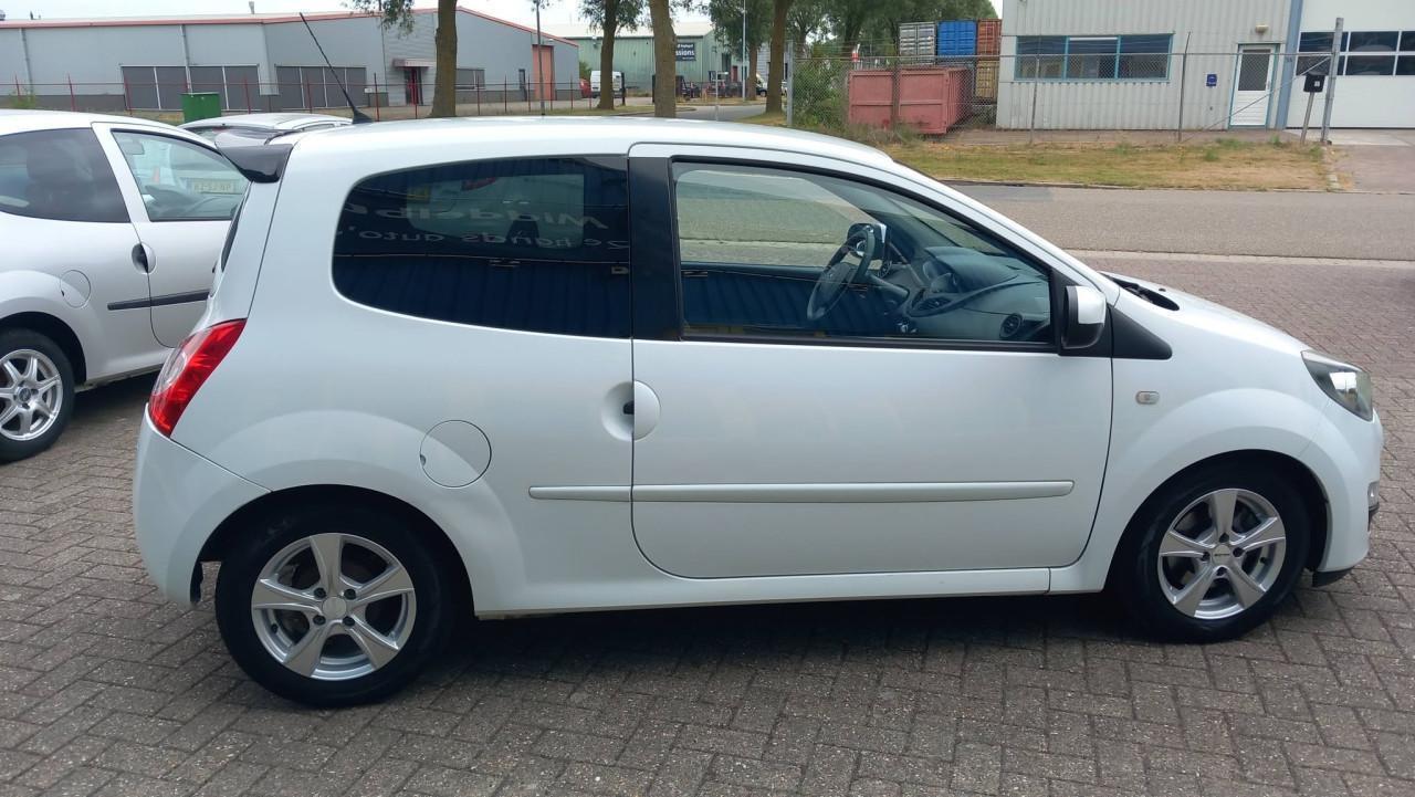 Renault TWINGO 1.2 16v Collection sportief bj:2012 airco lm-velgen
