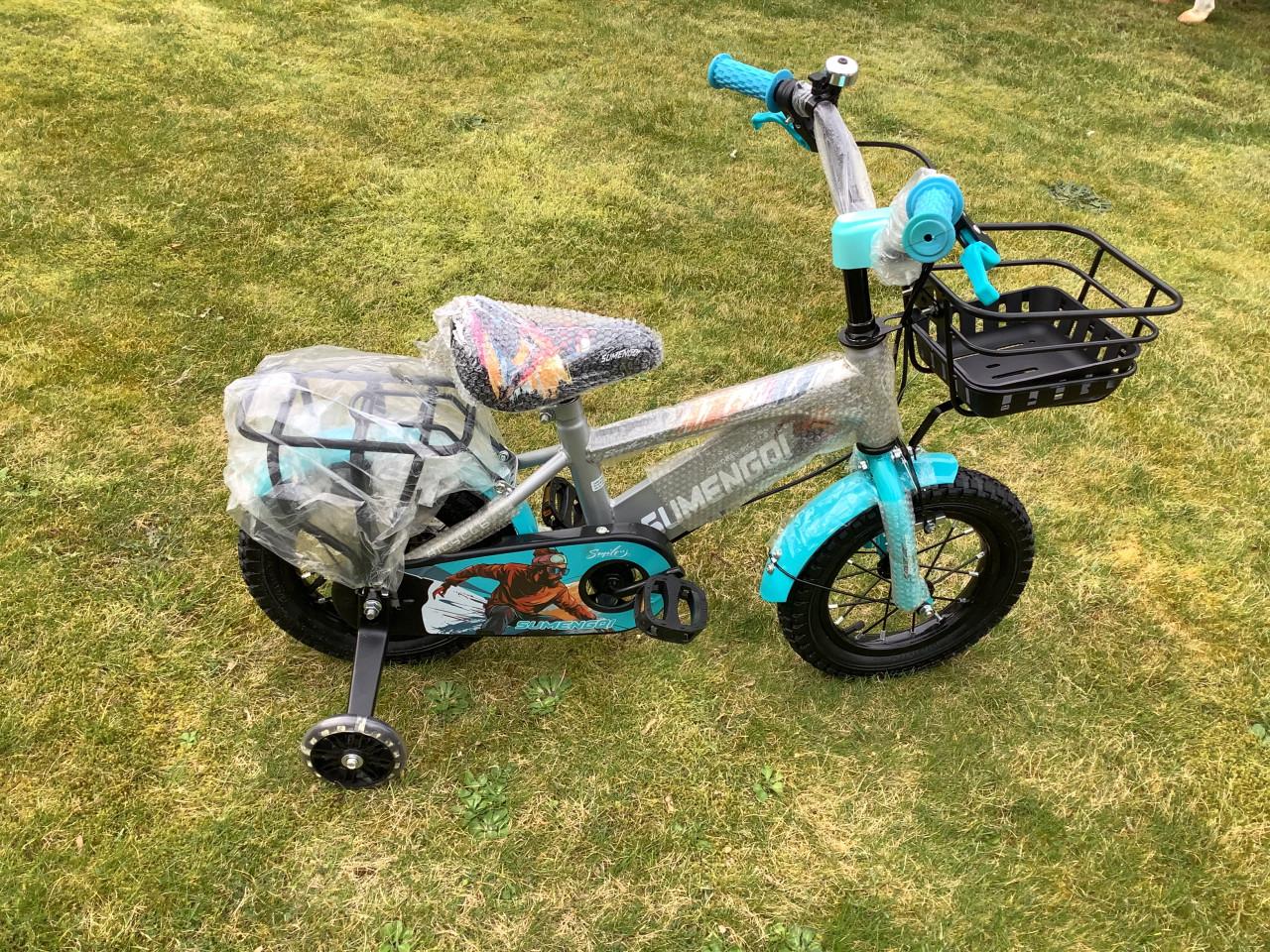 Nieuwe 12 inch kinderfiets :Sumengqi met zijwieltjes en handrem.