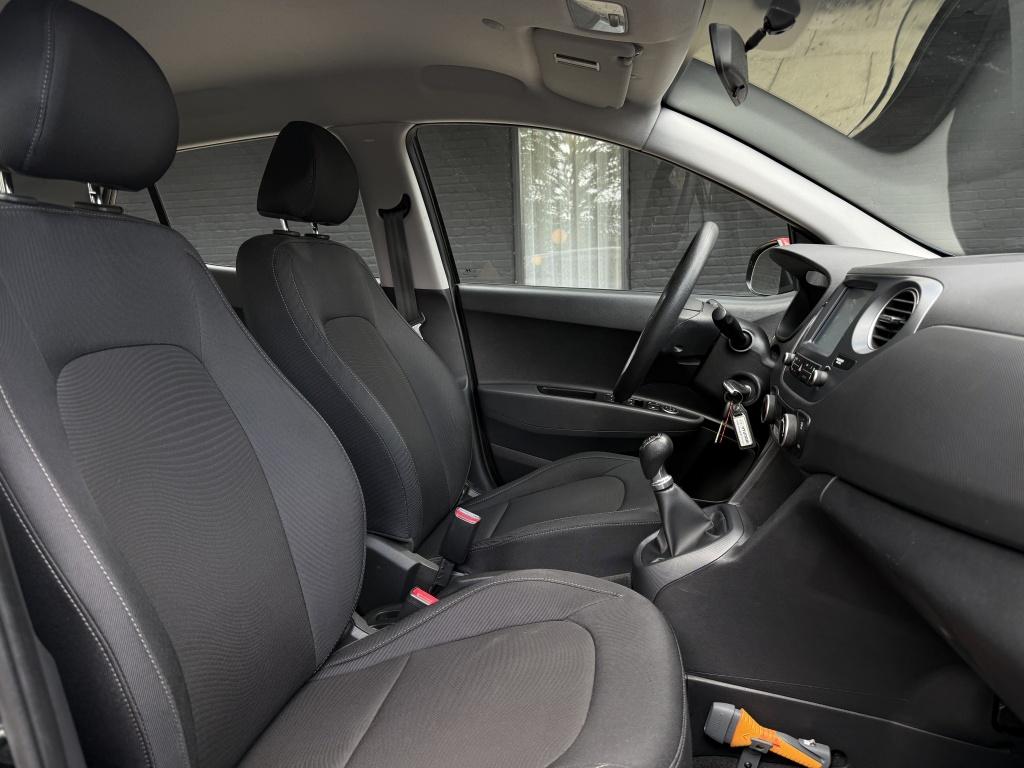 Hyundai I 10 1.0i go! - carplay - android auto - sportieve uitvoering -