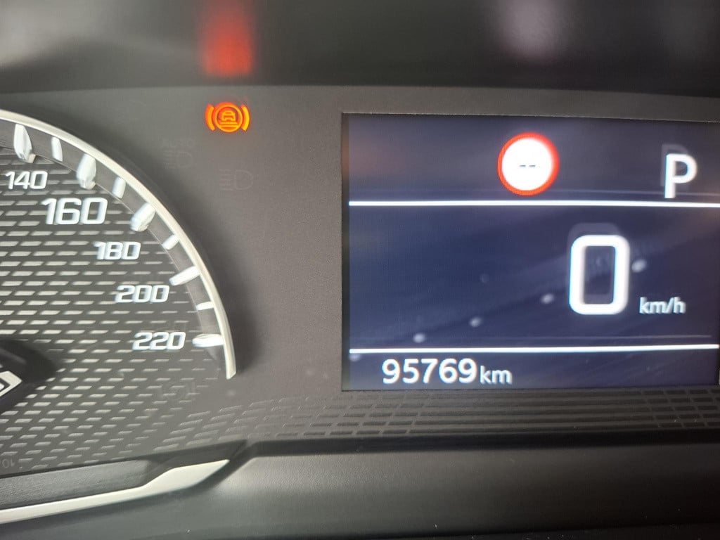 Peugeot 208 1.2 allure pack eat8 automaat clima/cam