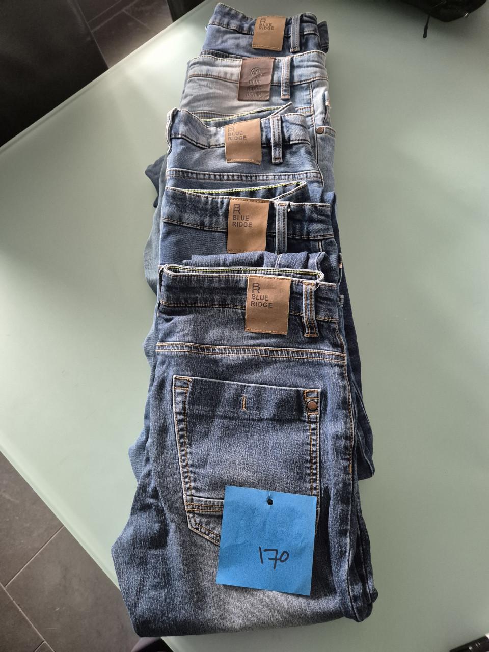 5 stuks Jeans maat 170