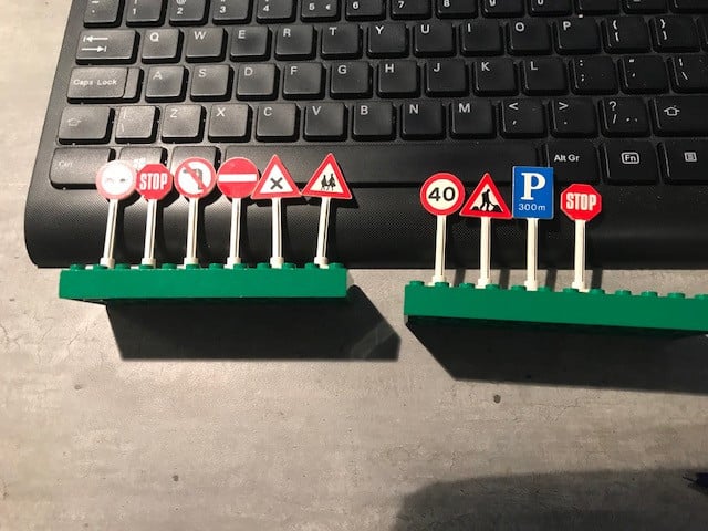 Lego  bomen en verkeerborden