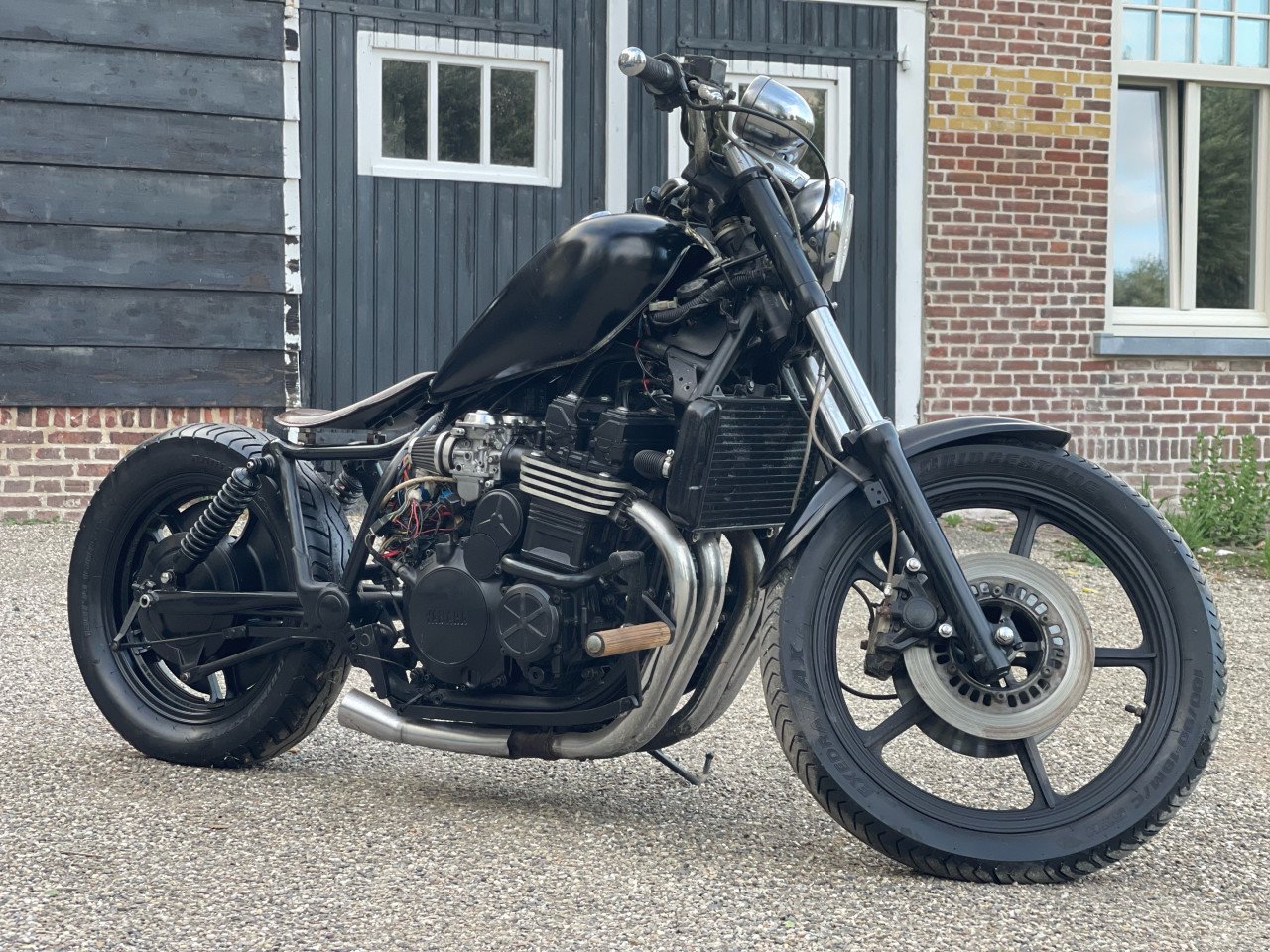 Bobber XJ 700 X