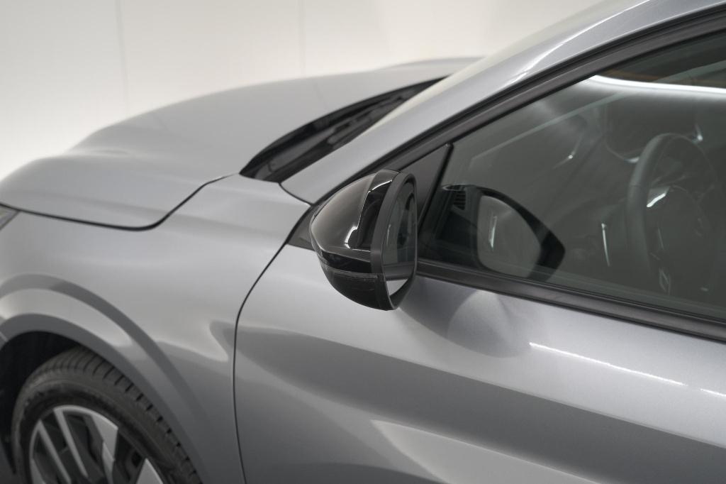Peugeot 208 1.2 hybrid 110 e-dcs6 style | trekhaak | allseason banden | app