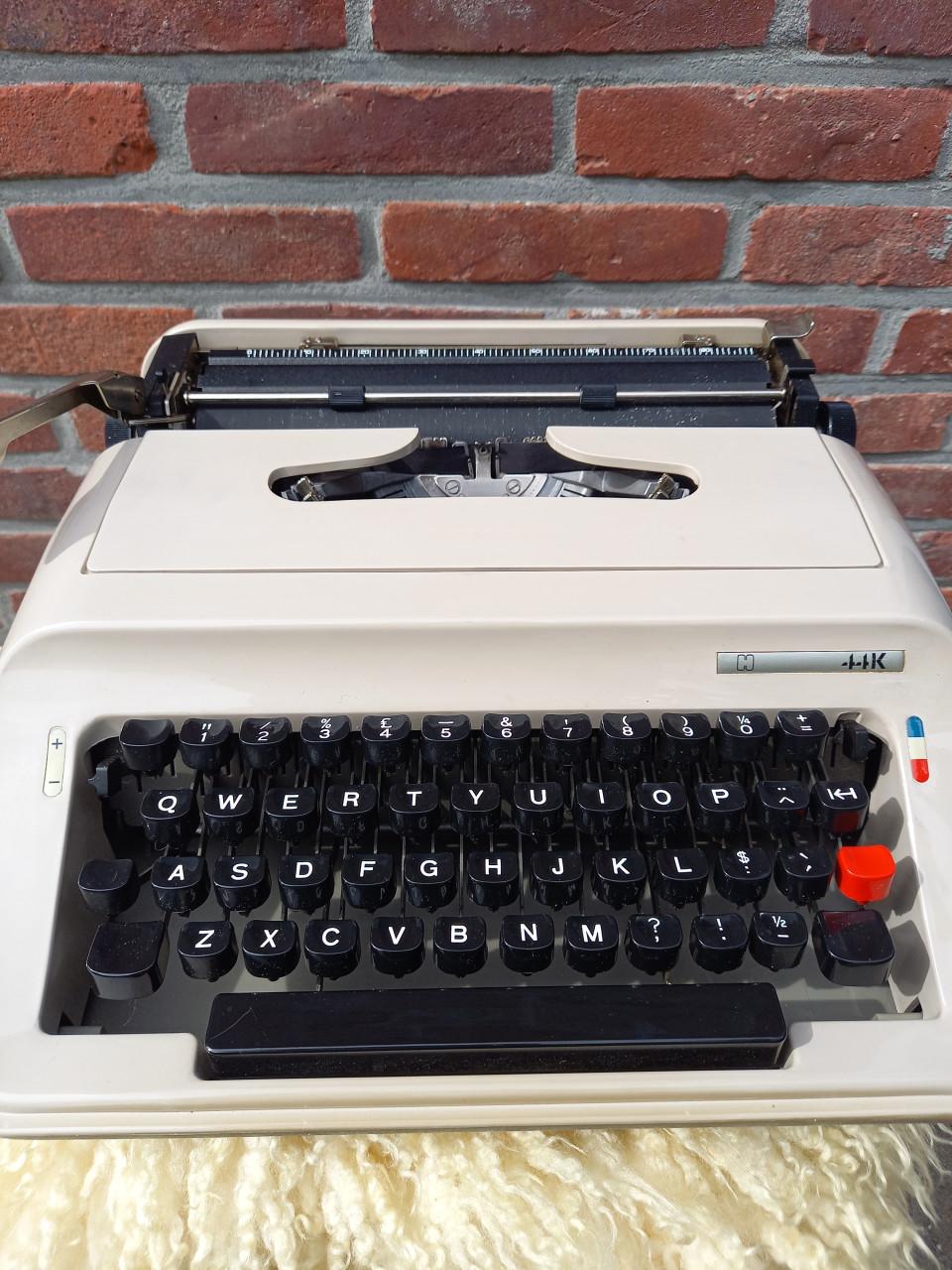 Typmachine
