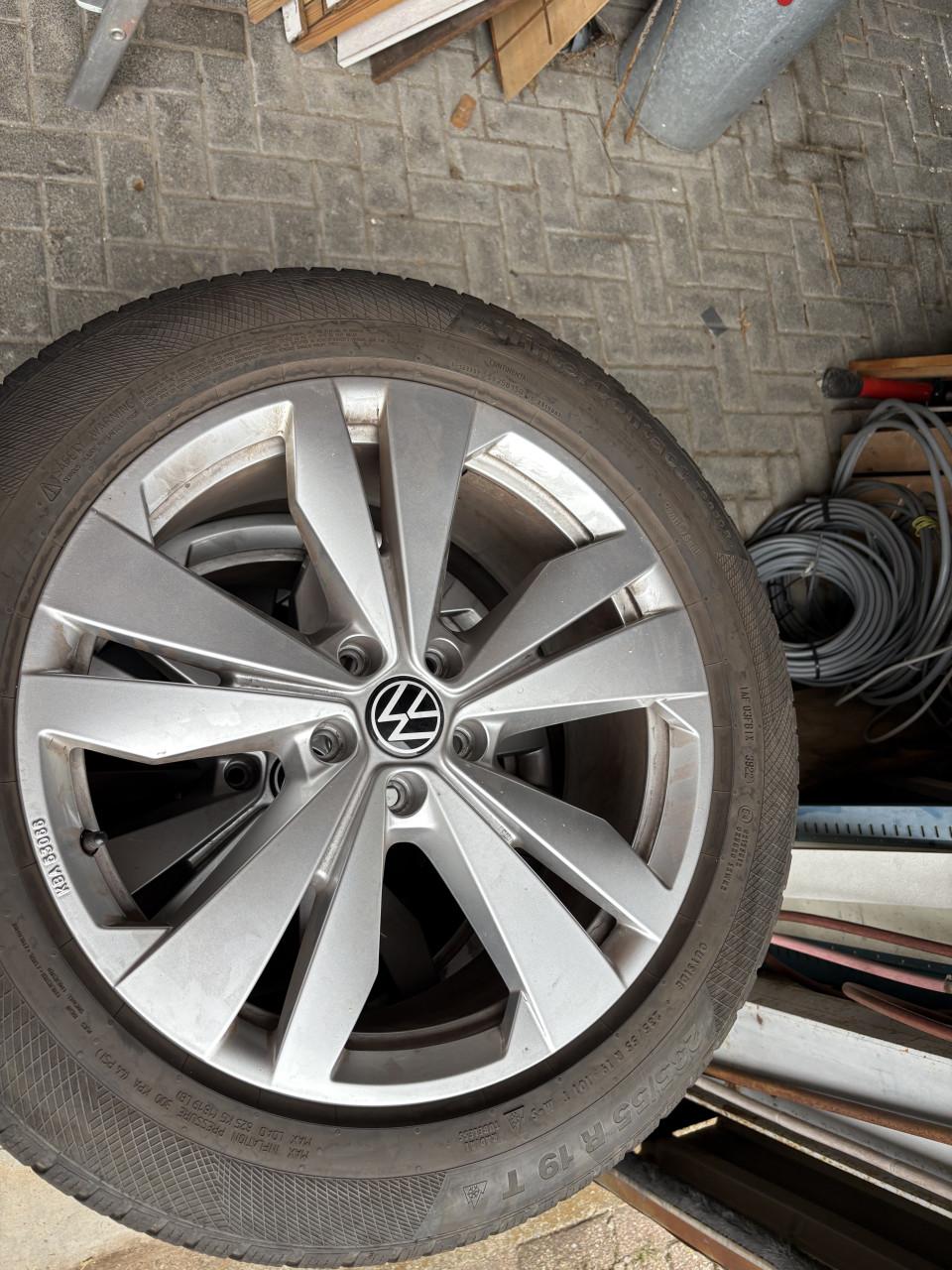 4 winterbanden Continental TS850 P255/VW