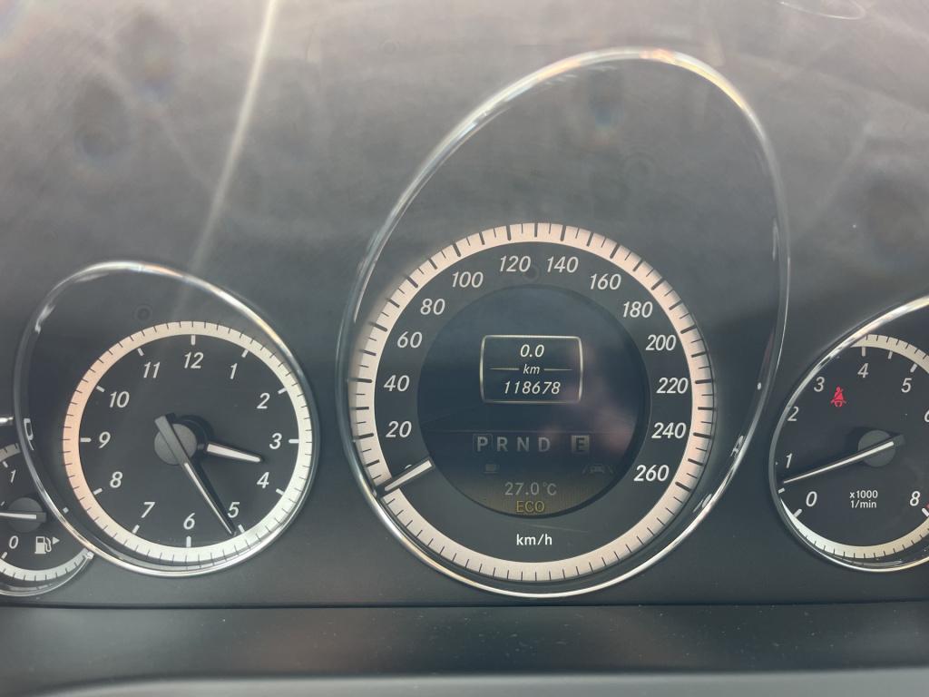 Mercedes-Benz E-Klasse cabrio 300 cgi elegance 118 dkm zeer mooie cabrio