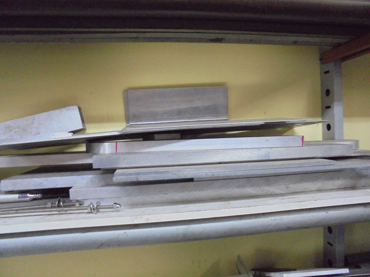 Aluminium Rondstaf, Vierkant en Plaatmateriaal.
