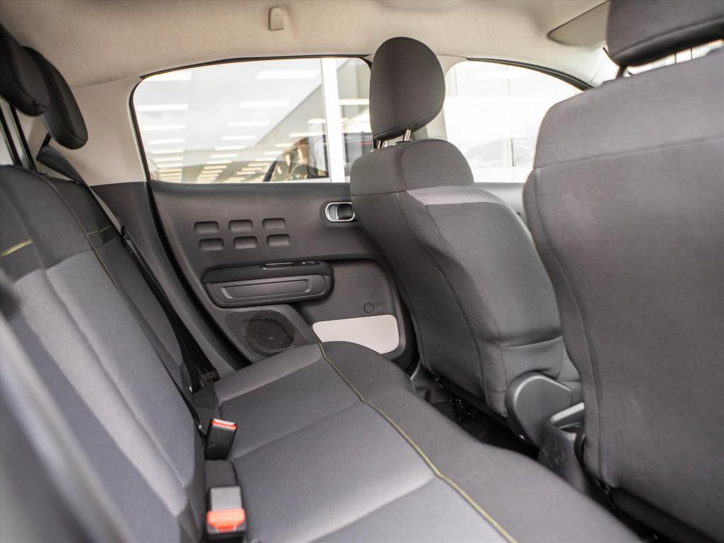 Citroen C3 1.2 puretech 83pk shine | stoelverwarming | carplay | park. sens