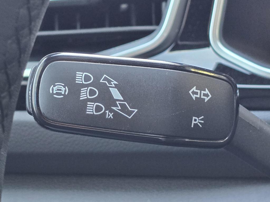 Volkswagen T-roc 1.5 tsi r-line edition virtual cockpit stuur/stoelverwarmi
