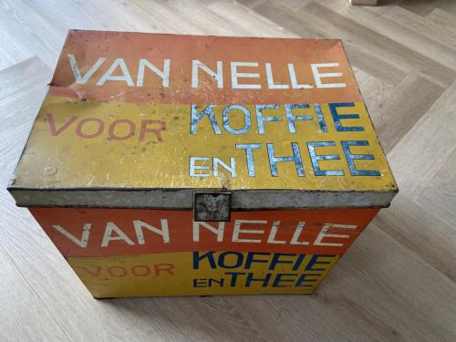 Van Nelle koffie en thee blik.