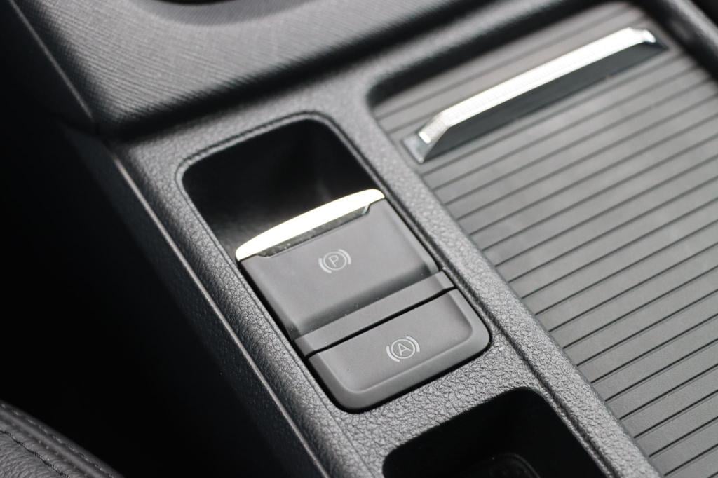 Skoda Octavia combi 1.5 e-tsi business edition plus dsg7 150pk