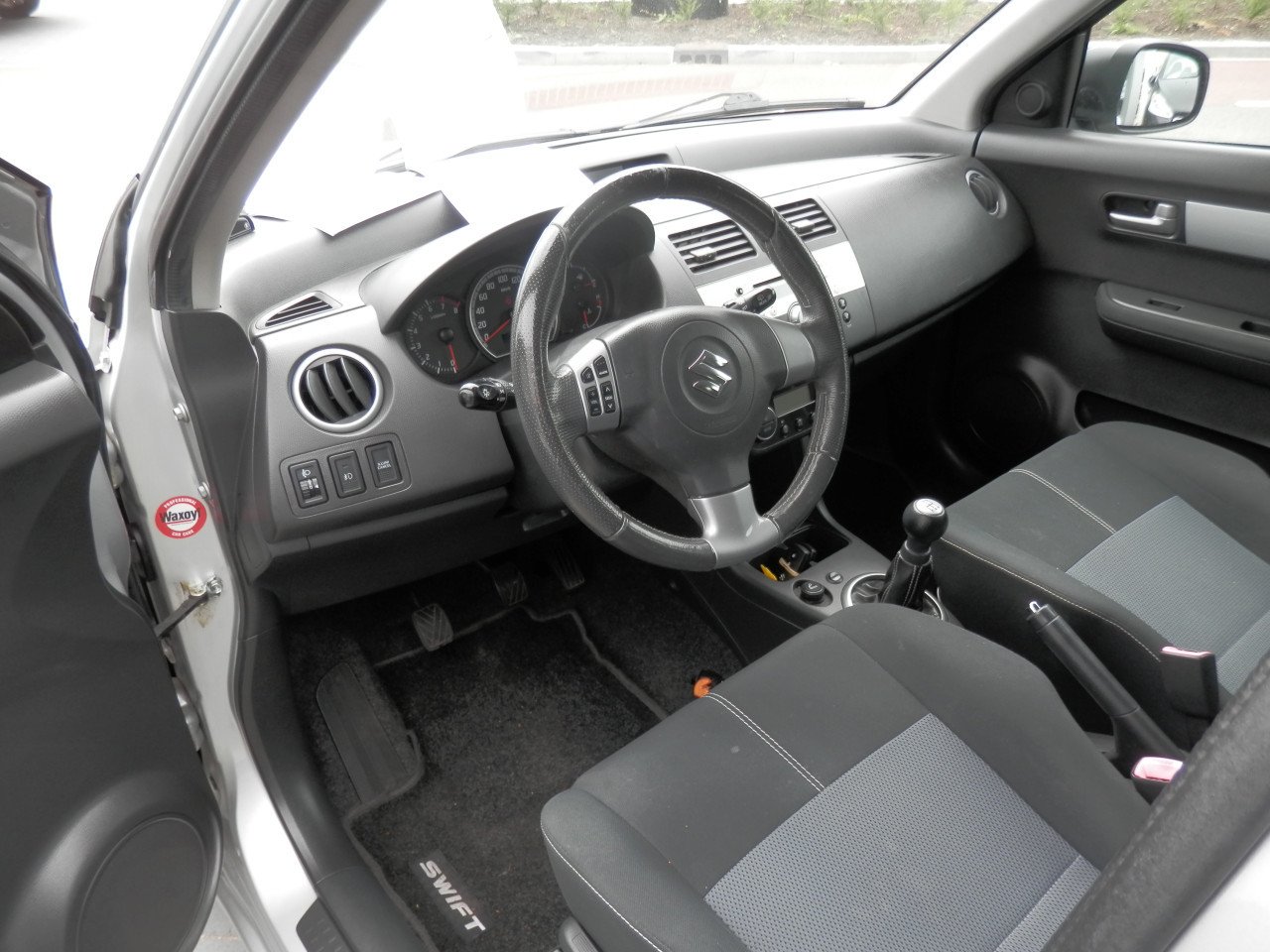 Auto Garant Biedt Aan: Suzuki Swift 1.3 Bandit