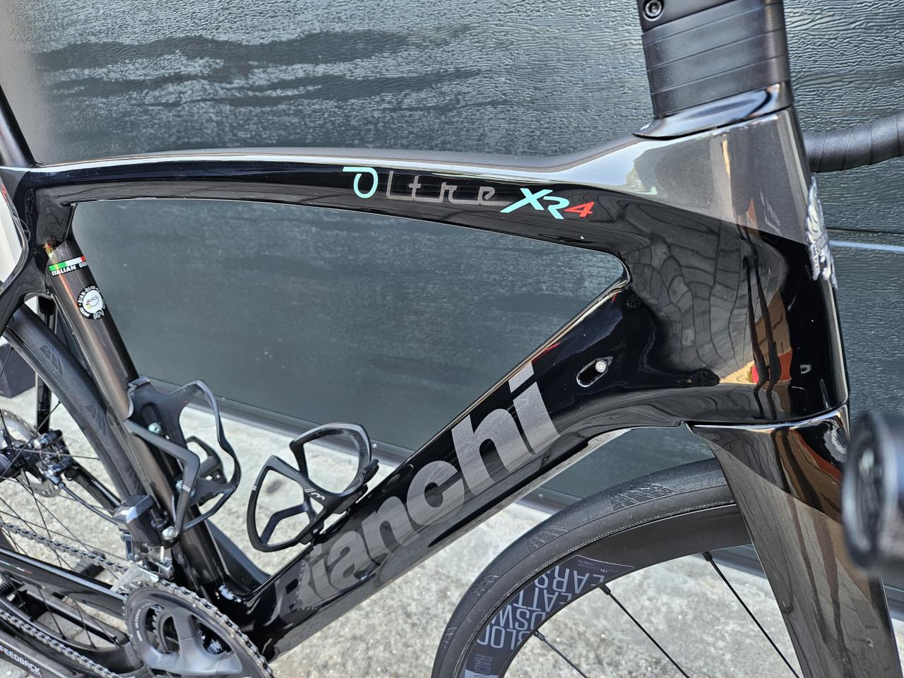 Bianchi Oltre XR4 Disc – Maat 53 – Shimano Ultegra Di2 – Prachtige staat!