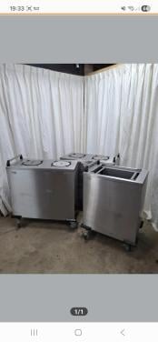 Borden stapelaar mobile containing dienblad