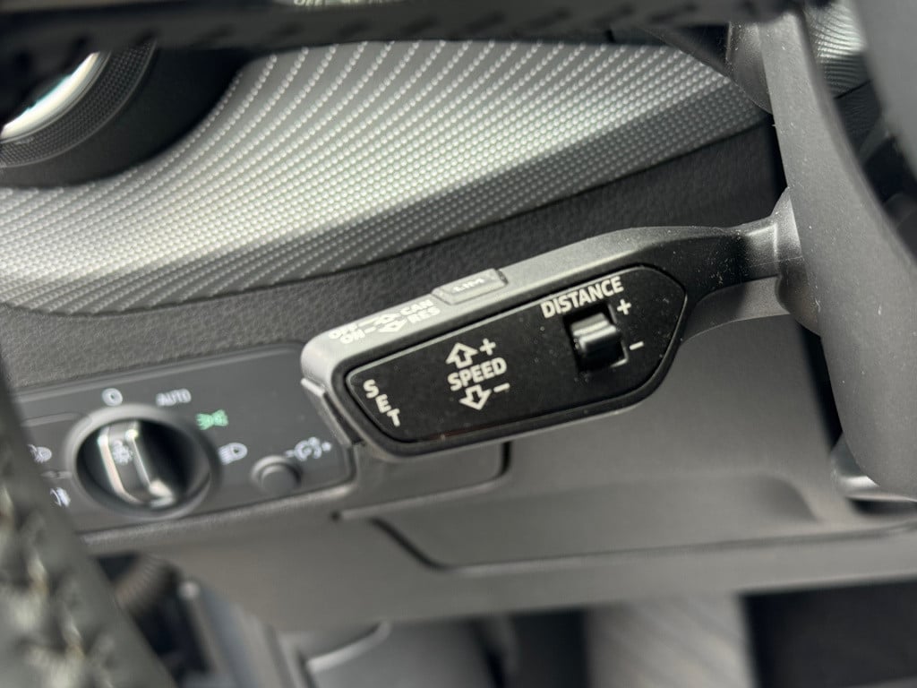 Audi Q2 1.4 tfsi cod * carplay * sfeerverlichting * stoelverwarming