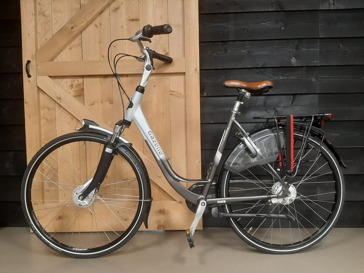 Nette Gazelle Orange C8