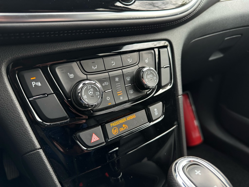 Opel Mokka 1.4 turbo innovation, leer, apple carplay, automaat